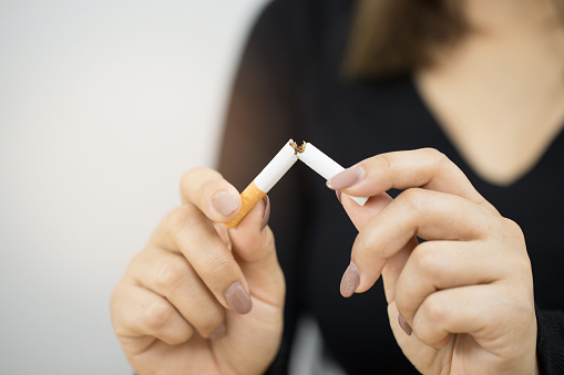EYE eN tobacco dangers 1174092193